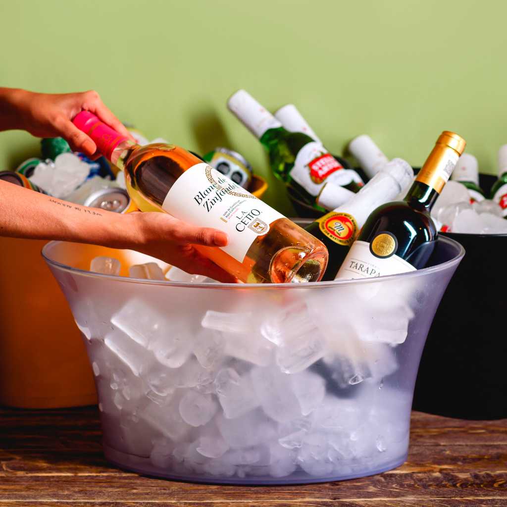 Hielera Grande para Botellas Acrilico Eventos y Catering IA