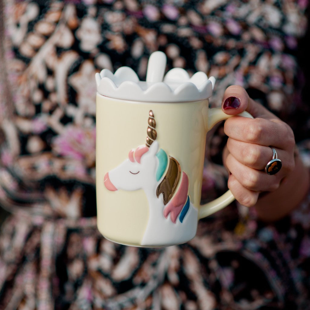 Taza de Ceramica de Unicornio con Relieve para Decoracion y Colección 1 pza Ideática Gourmet